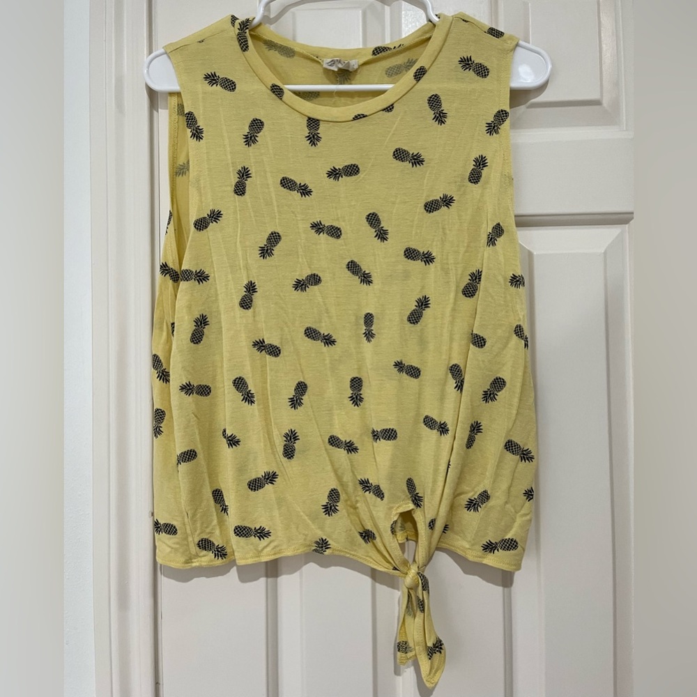 Dirty Laundry Pineapple Print Knotted Tank Top size XL